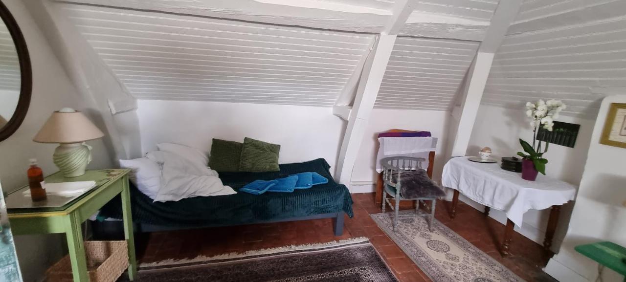 Chambre D'Hotes Les Jardins De Marie, Sci Charles III Берне Екстериор снимка